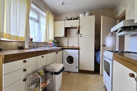 90 Balmuildy Road, Bishopbriggs, Glasgow, G64 3AP