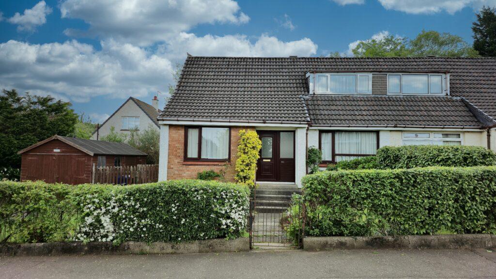 Balmuildy Road Bishopbriggs G64 3AP 3 bed semi-detached house - £210,000