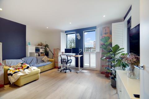 1 bedroom apartment for sale, at Shamrock House, 23 Bardsley Lane, London SE10