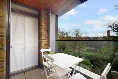 1 bedroom apartment for sale, at Shamrock House, 23 Bardsley Lane, London SE10