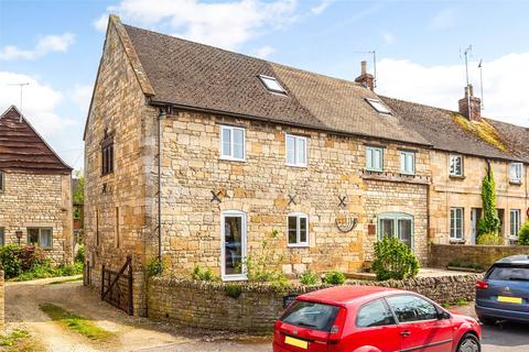 3 bedroom end of terrace house for sale, Tythe Court, Back Lane, Winchcombe, Cheltenham, GL54