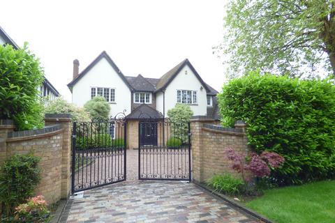 5 bedroom detached house to rent, Mount Avenue, Hutton Mount