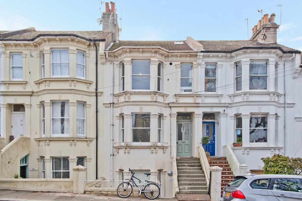 Brighton - 3 bedroom flat to rent
