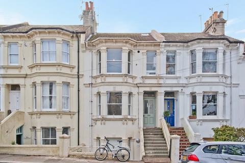 3 bedroom flat to rent, Springfield Road, Brighton BN1