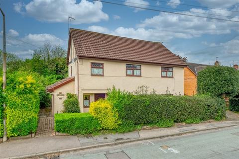 3 bedroom detached house for sale, Giggetty Lane, Wombourne, Wolverhampton, WV5 0AY