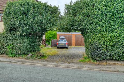 3 bedroom detached house for sale, Giggetty Lane, Wombourne, Wolverhampton, WV5 0AY