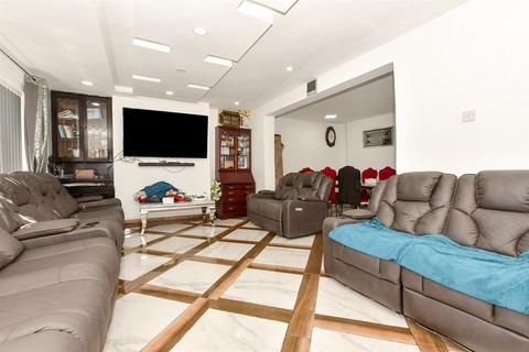 34 Queens Road, Gravesend, DA12 5JP