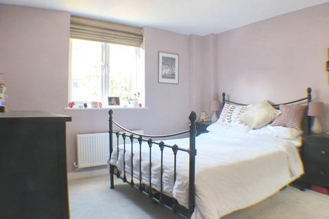 1 bedroom flat to rent, Garratt Lane, London SW18