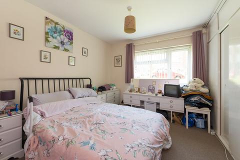 2 bedroom ground floor flat for sale, Sundew Grove, Ramsgate, CT11