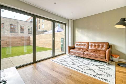 3 bedroom townhouse for sale, Thonrey Close, Colindale, NW9