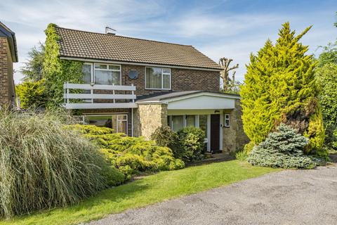 9 Waterfield Drive, Warlingham, CR6 9HP