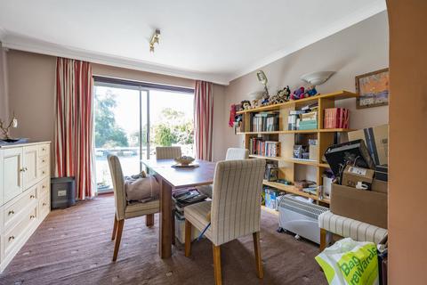 9 Waterfield Drive, Warlingham, CR6 9HP
