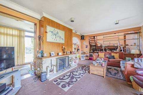 9 Waterfield Drive, Warlingham, CR6 9HP