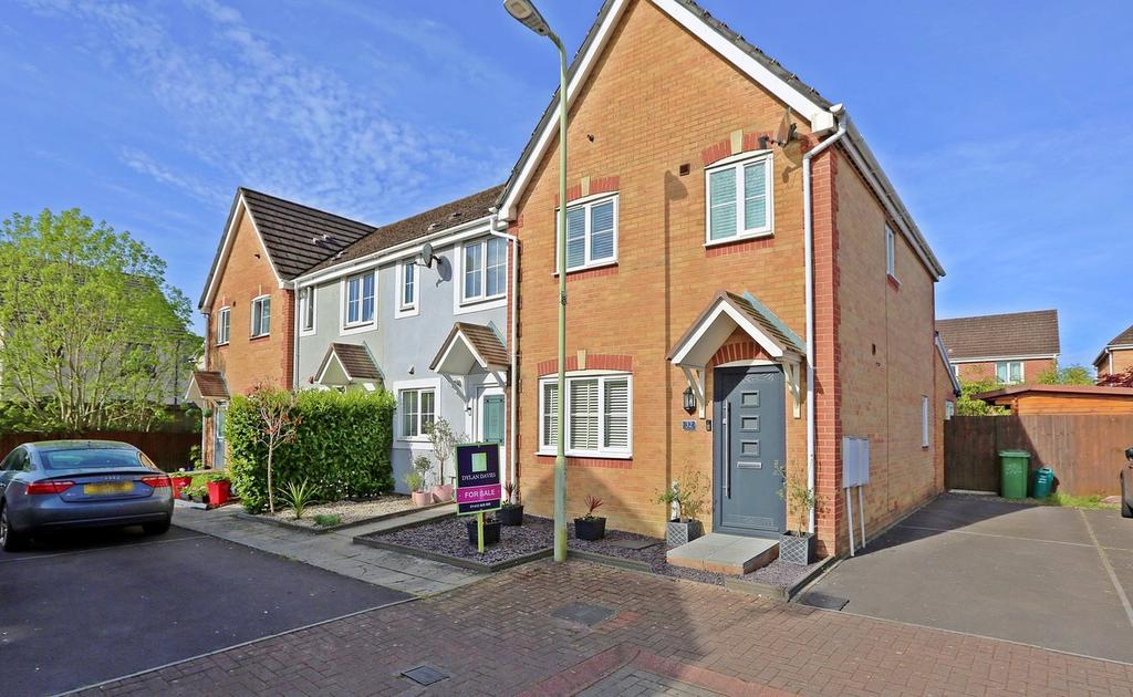 Bluebell Drive, Pontyclun CF72 3 bed semidetached house for sale £