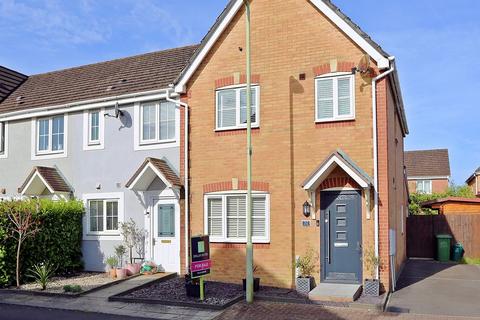 32 Bluebell Drive, Llanharan, Pontyclun, CF72 9UN