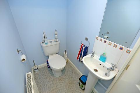 32 Bluebell Drive, Llanharan, Pontyclun, CF72 9UN