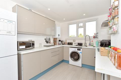 2 bedroom maisonette for sale, Hillfield Road, Selsey, Chichester, West Sussex