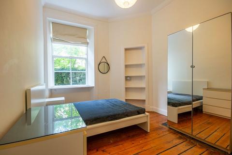 2 bedroom flat to rent, 0338L – Blackwood Crescent, Edinburgh, EH9 1RA