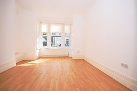 1 bedroom flat to rent, Tresco Road Peckham SE15