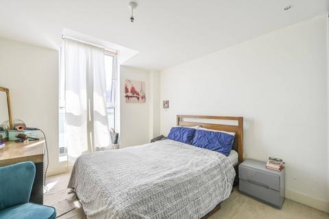 1 bedroom flat for sale, Fathom Court, Gallions Reach, London, E16