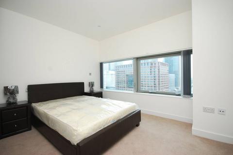 2 bedroom flat to rent, Landmark West Tower, Canary Wharf, London, E14