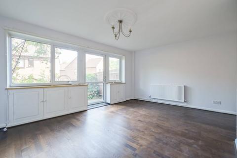 3 bedroom maisonette to rent, Old Farm Road, East Finchley, London, N2