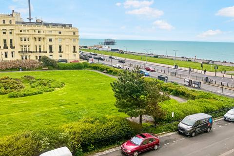 2 bedroom flat for sale, Brunswick Square, Hove, BN3