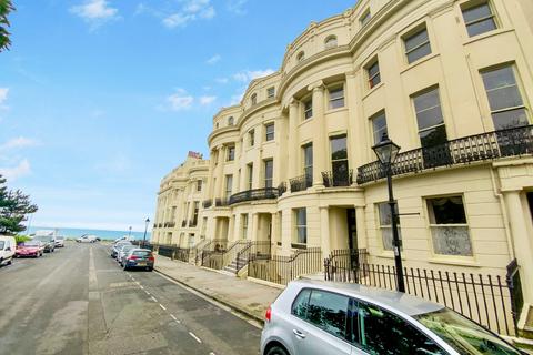 2 bedroom flat for sale, Brunswick Square, Hove, BN3