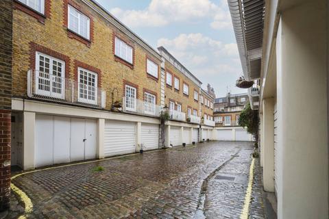 28 Devonshire Close, London, W1G 7BD