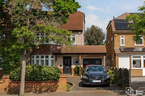 19 Wickham Chase, West Wickham, BR4 0BD