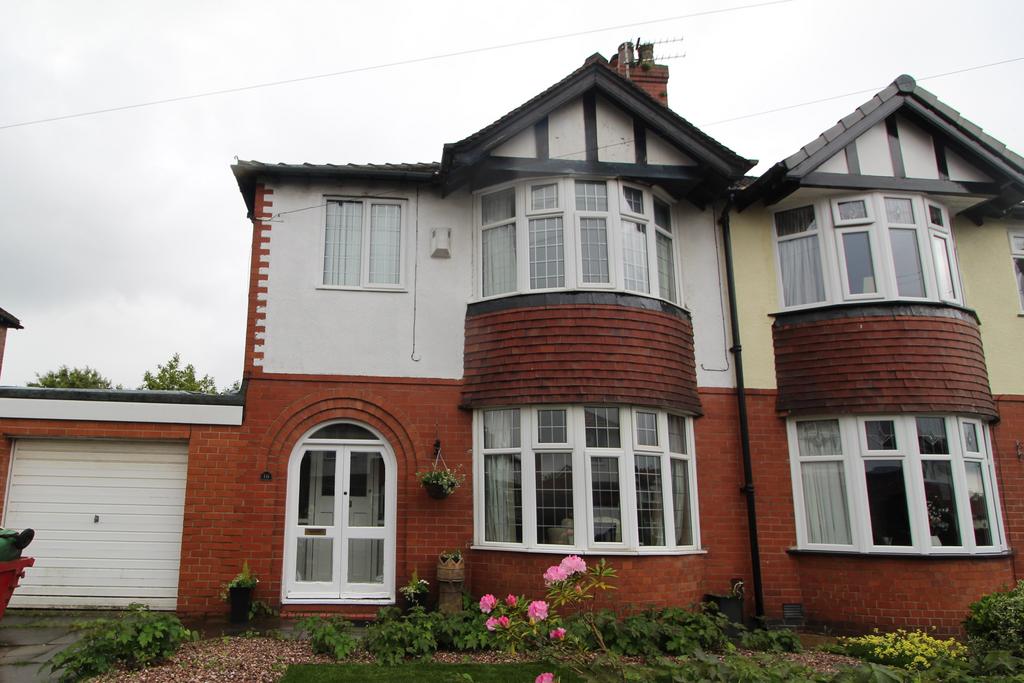 Middlehurst Road, Grappenhall 3 bed semi-detached house - £375,000