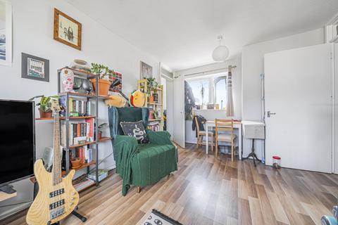 1 bedroom apartment for sale, Magdalene Close, Peckham, London