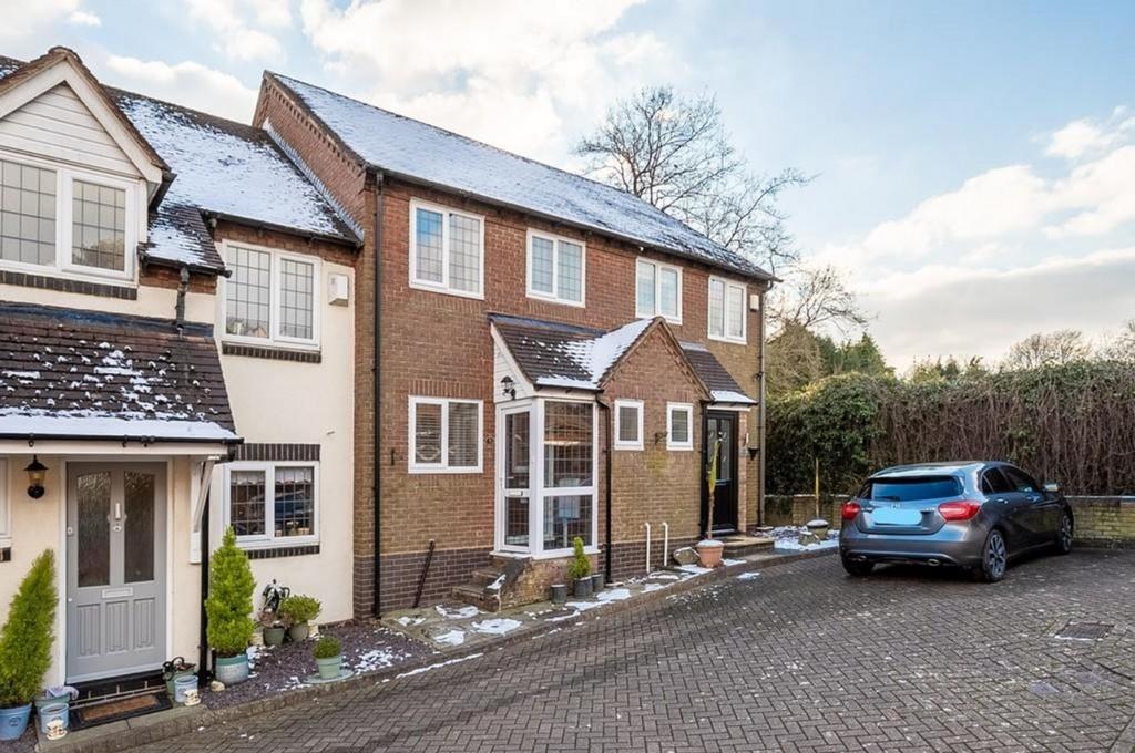 Old Warwick Road, Lapworth, B94 2 bed mews for sale £325,000