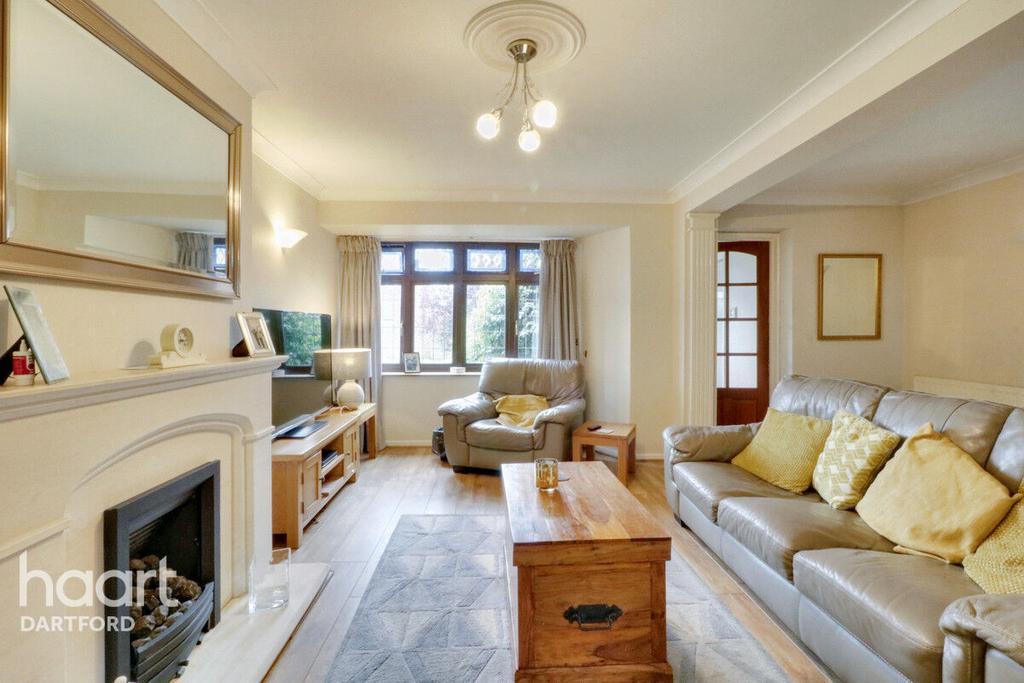 Patterdale Road, Dartford 3 bed semidetached house for sale £375,000