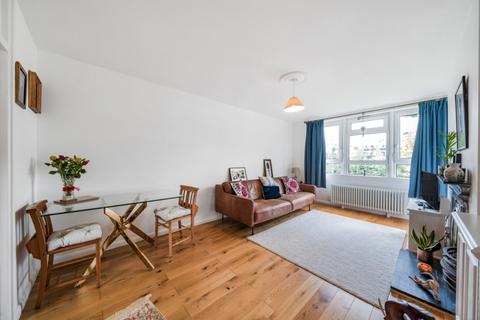 1 bedroom apartment to rent, Worfield Street London SW11
