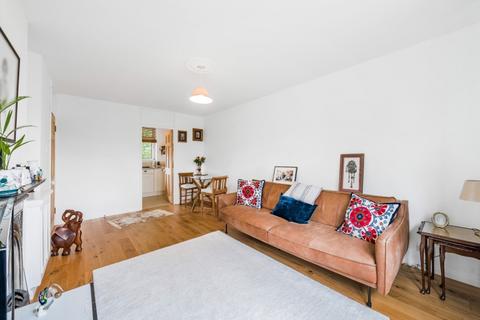 1 bedroom apartment to rent, Worfield Street London SW11