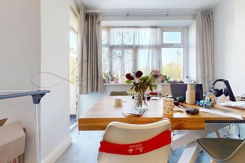 2 bedroom flat to rent, Wellesley Court, Maida Vale, W9