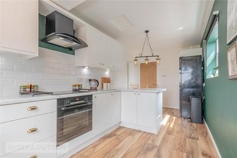 8 Claytons Close, Springhead, Oldham, OL4 4NT