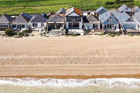 4 bedroom detached house for sale, Coast Road, Pevensey Bay, Pevensey, BN24