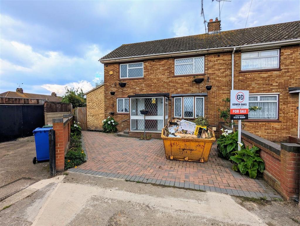 Newton Road, Tilbury 3 bed semidetached house for sale £375,000