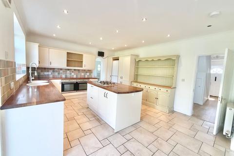 4 bedroom detached house for sale, Chestnut Avenue, Shavington, CW2