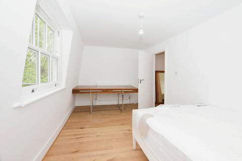 4 bedroom flat to rent, London Road London SE1