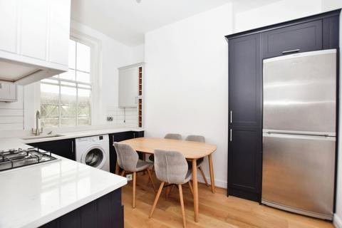 4 bedroom flat to rent, London Road London SE1