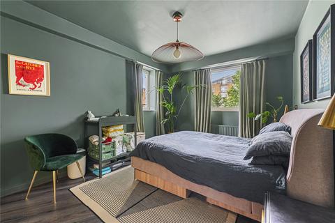 3 Bridgeport Place, London, E1W 2JS