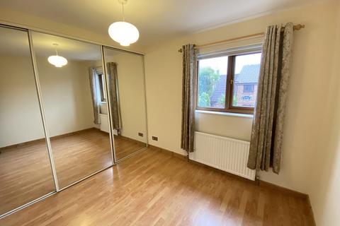 2 bedroom terraced house to rent, Poplar Close, Tycoch, SA2