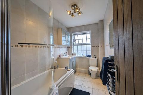 2 bedroom apartment for sale, Kensington Court, South Shields, NE33