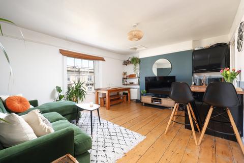 1 bedroom flat for sale, Clevedon Terrace, Kingsdown