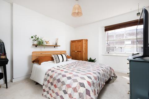 1 bedroom flat for sale, Clevedon Terrace, Kingsdown, Bristol, BS6