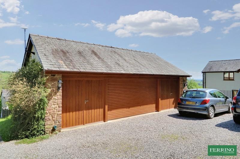 Detached Garage / Workshop