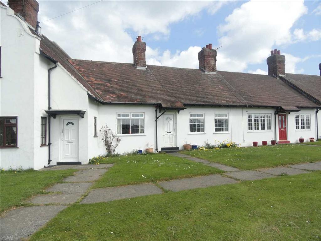The Bents, Whitburn, Sunderland 2 bed terraced house £995 pcm (£230 pw)